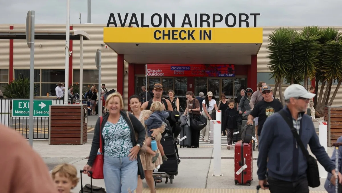 Avalon security scare disrupts flights